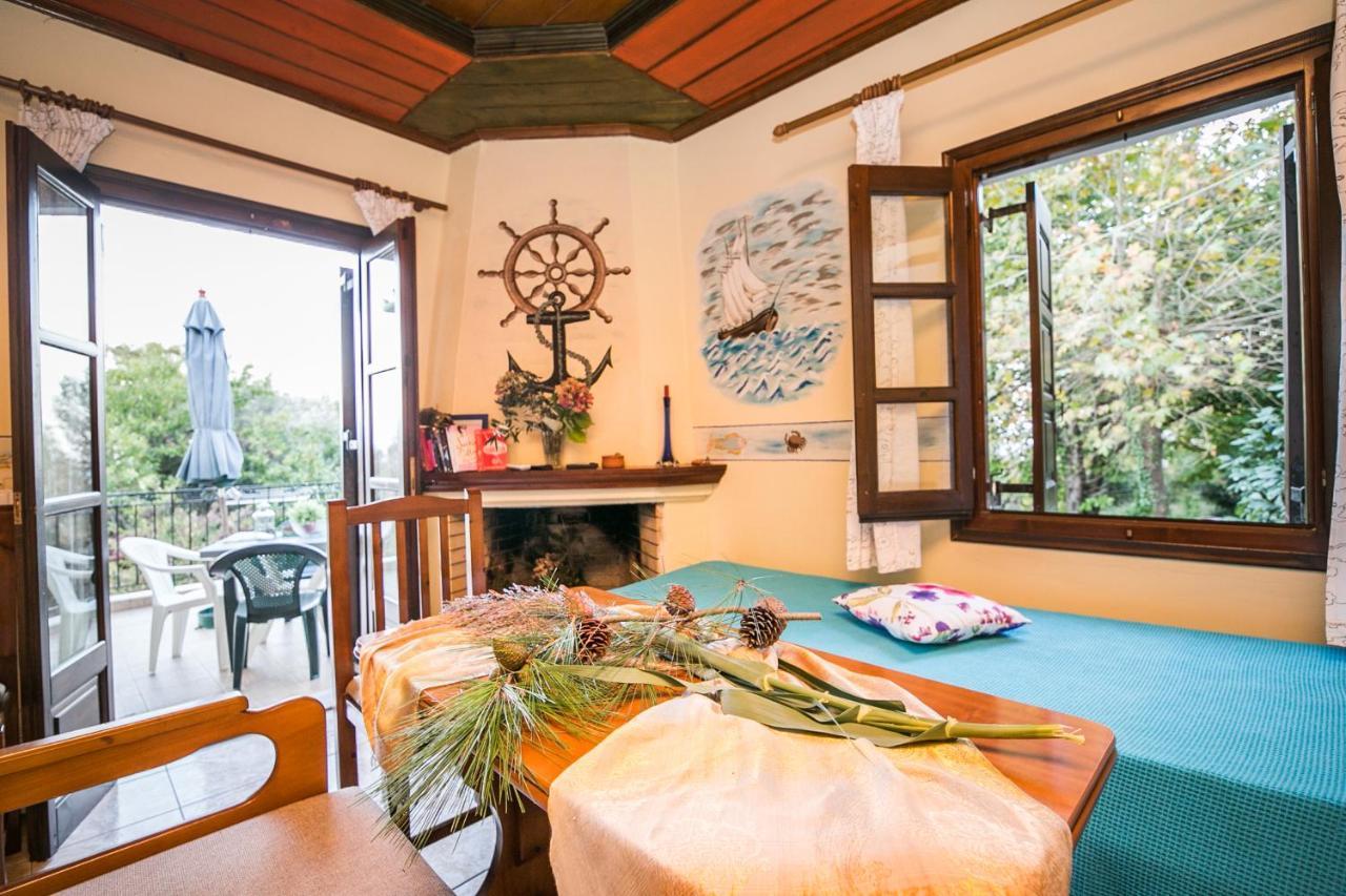 Niriides Apartment Agios Ioannis  エクステリア 写真
