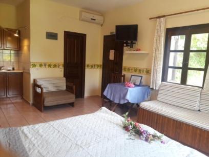 Niriides Apartment Agios Ioannis  エクステリア 写真